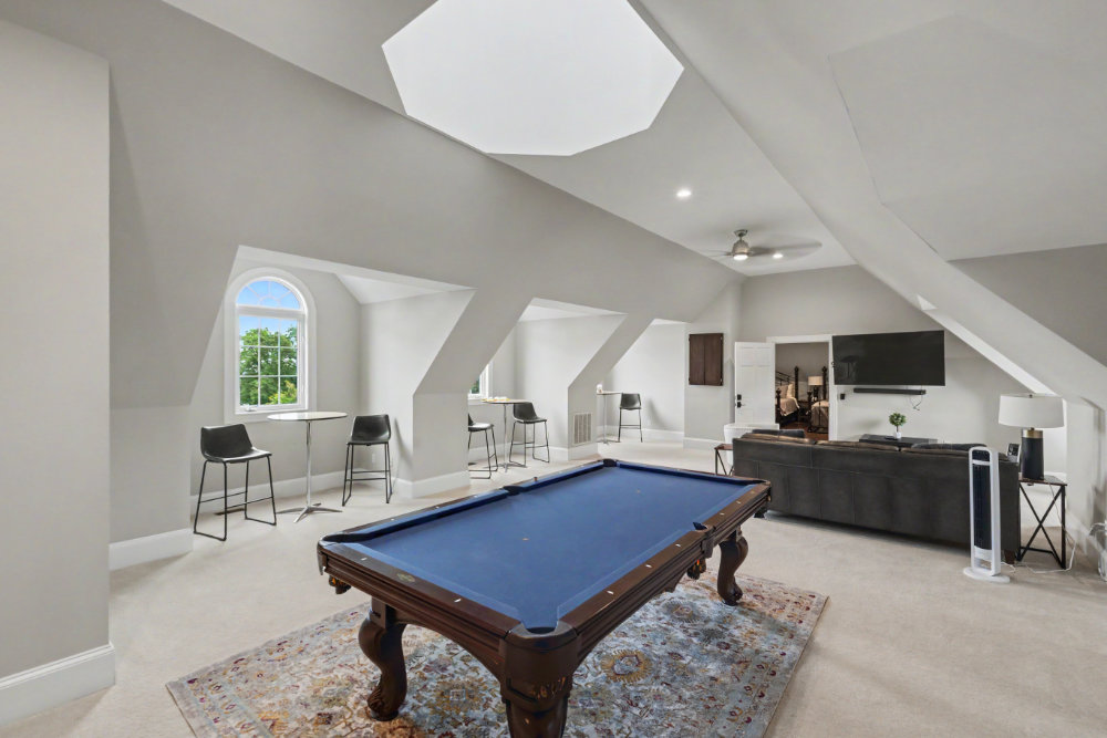 pool room
